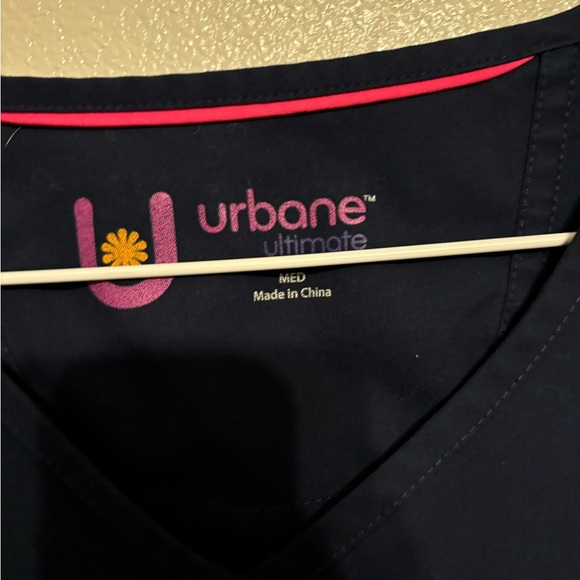 2 navy blue scrub tops M - Picture 6 of 7